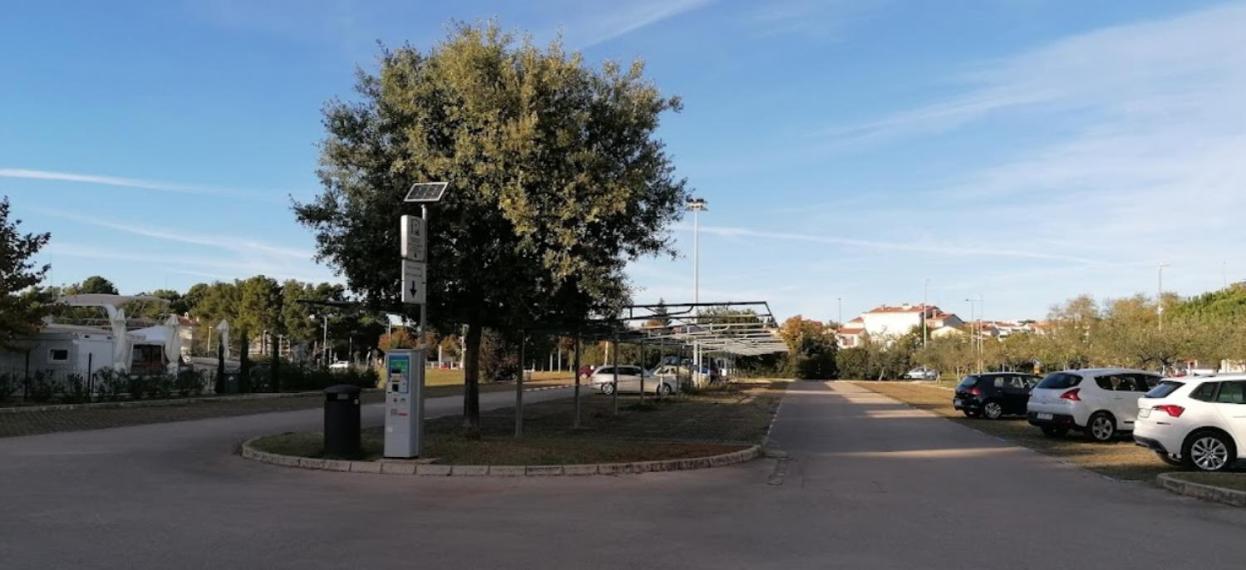 City Center Coastal Escape - Apartments With Sea View Or Cozy Room Novigrad Istria Exteriör bild