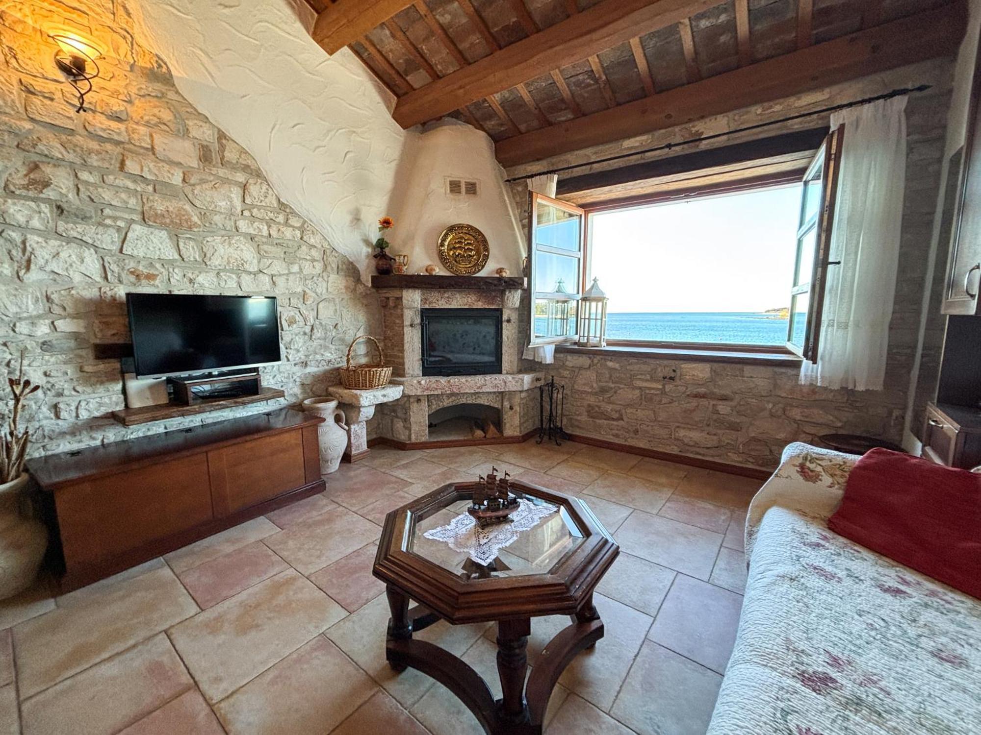 City Center Coastal Escape - Apartments With Sea View Or Cozy Room Novigrad Istria Exteriör bild