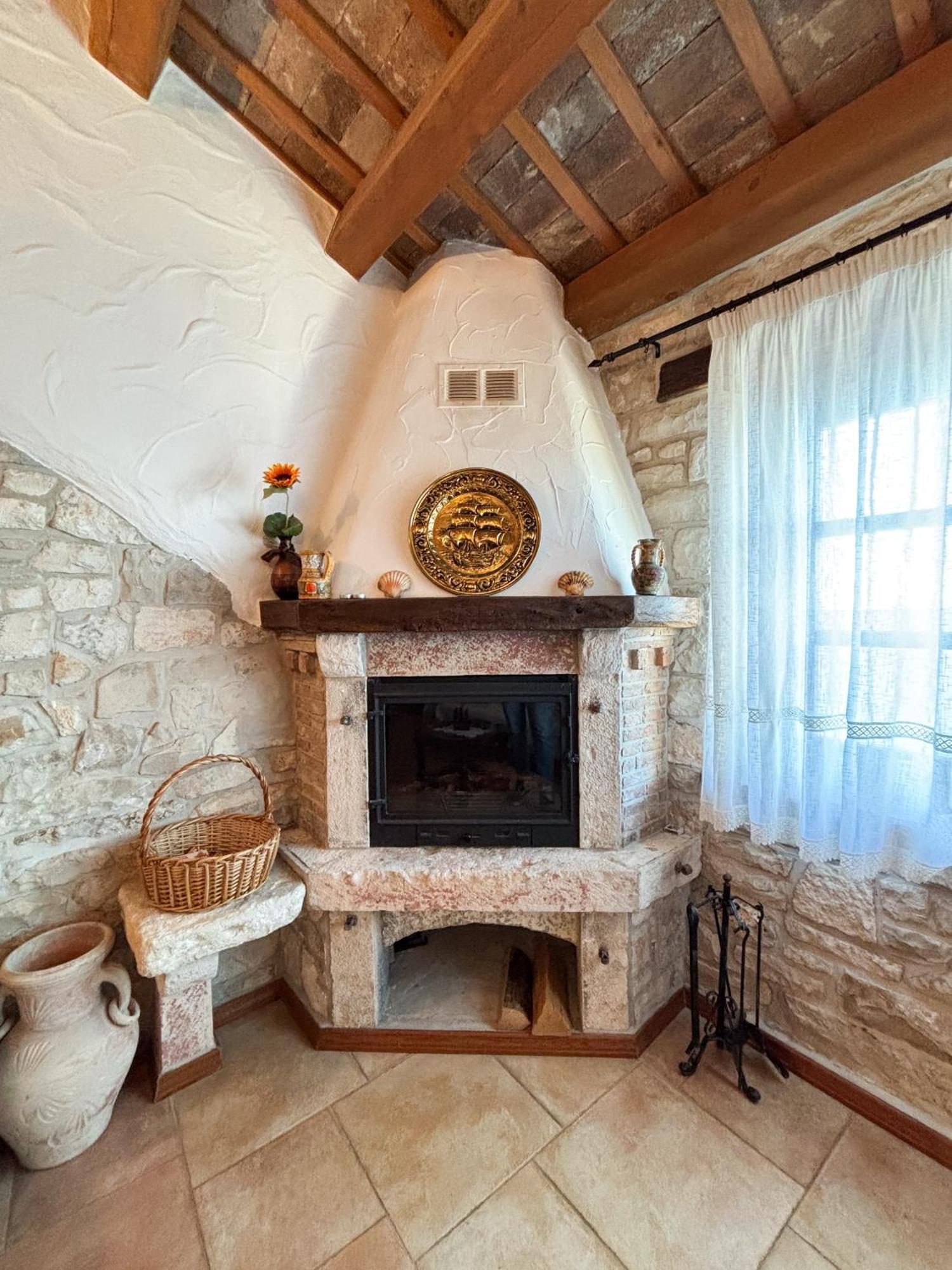 City Center Coastal Escape - Apartments With Sea View Or Cozy Room Novigrad Istria Exteriör bild
