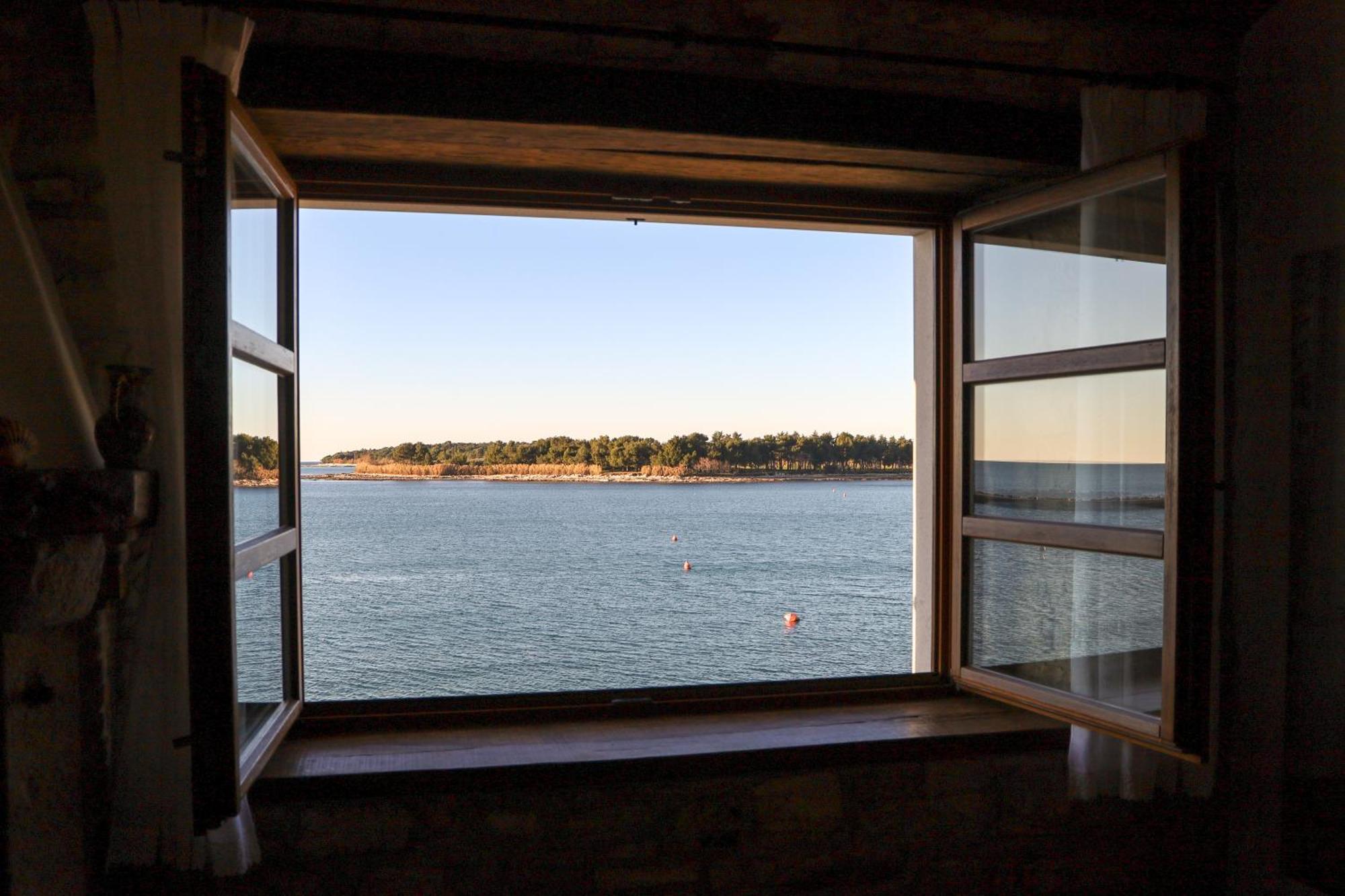 City Center Coastal Escape - Apartments With Sea View Or Cozy Room Novigrad Istria Exteriör bild