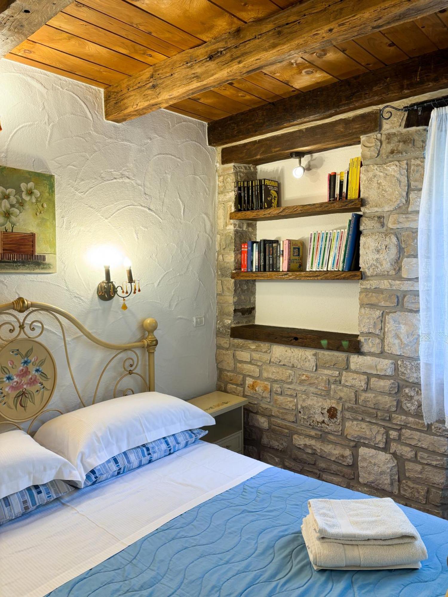 City Center Coastal Escape - Apartments With Sea View Or Cozy Room Novigrad Istria Exteriör bild