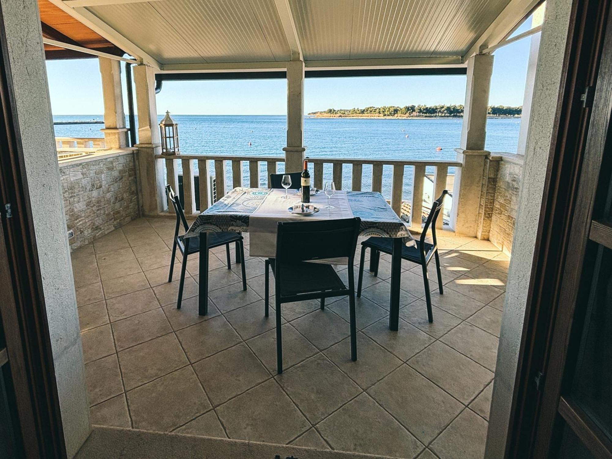 City Center Coastal Escape - Apartments With Sea View Or Cozy Room Novigrad Istria Exteriör bild