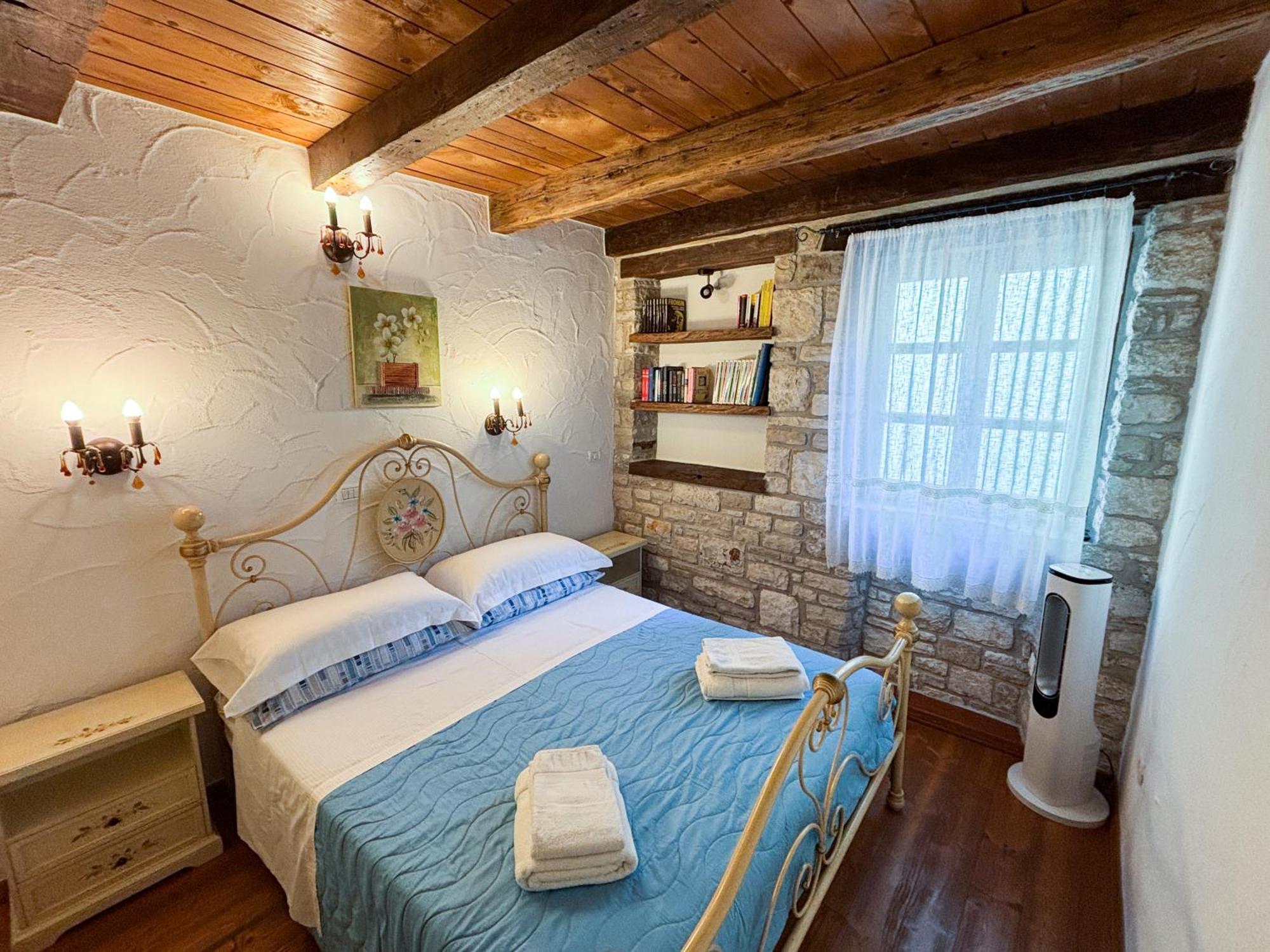 City Center Coastal Escape - Apartments With Sea View Or Cozy Room Novigrad Istria Exteriör bild
