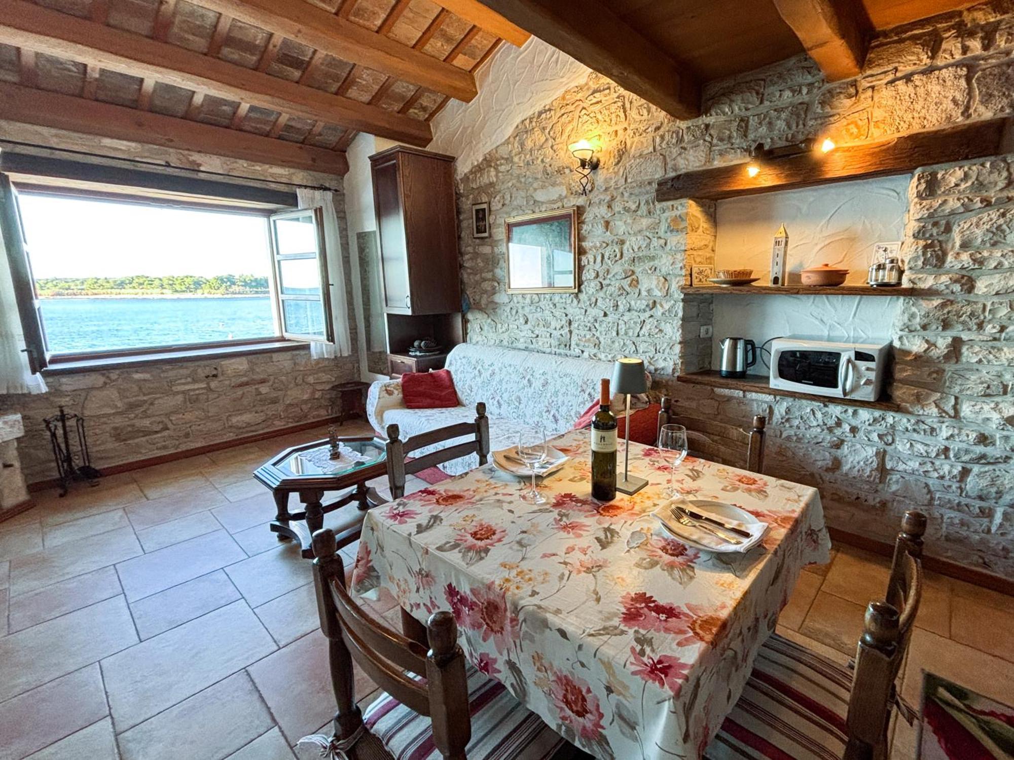 City Center Coastal Escape - Apartments With Sea View Or Cozy Room Novigrad Istria Exteriör bild